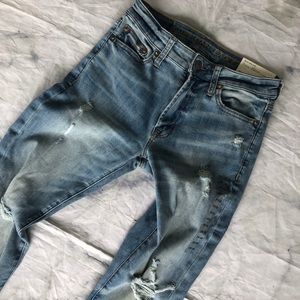 American Eagle distressed slim fit jeans size 29